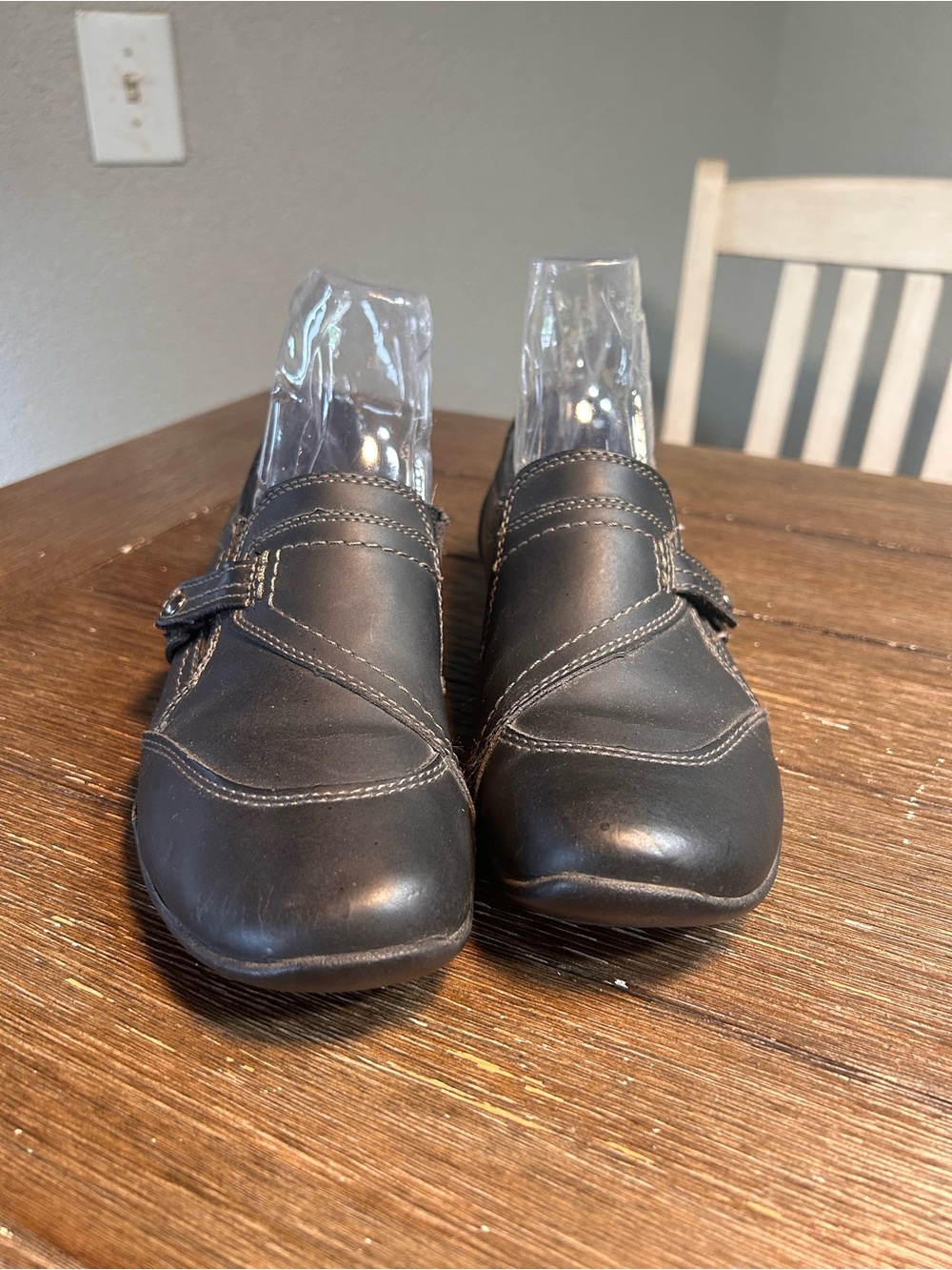Earth Origins Alice leather slip on size 8 - Picture 2 of 9